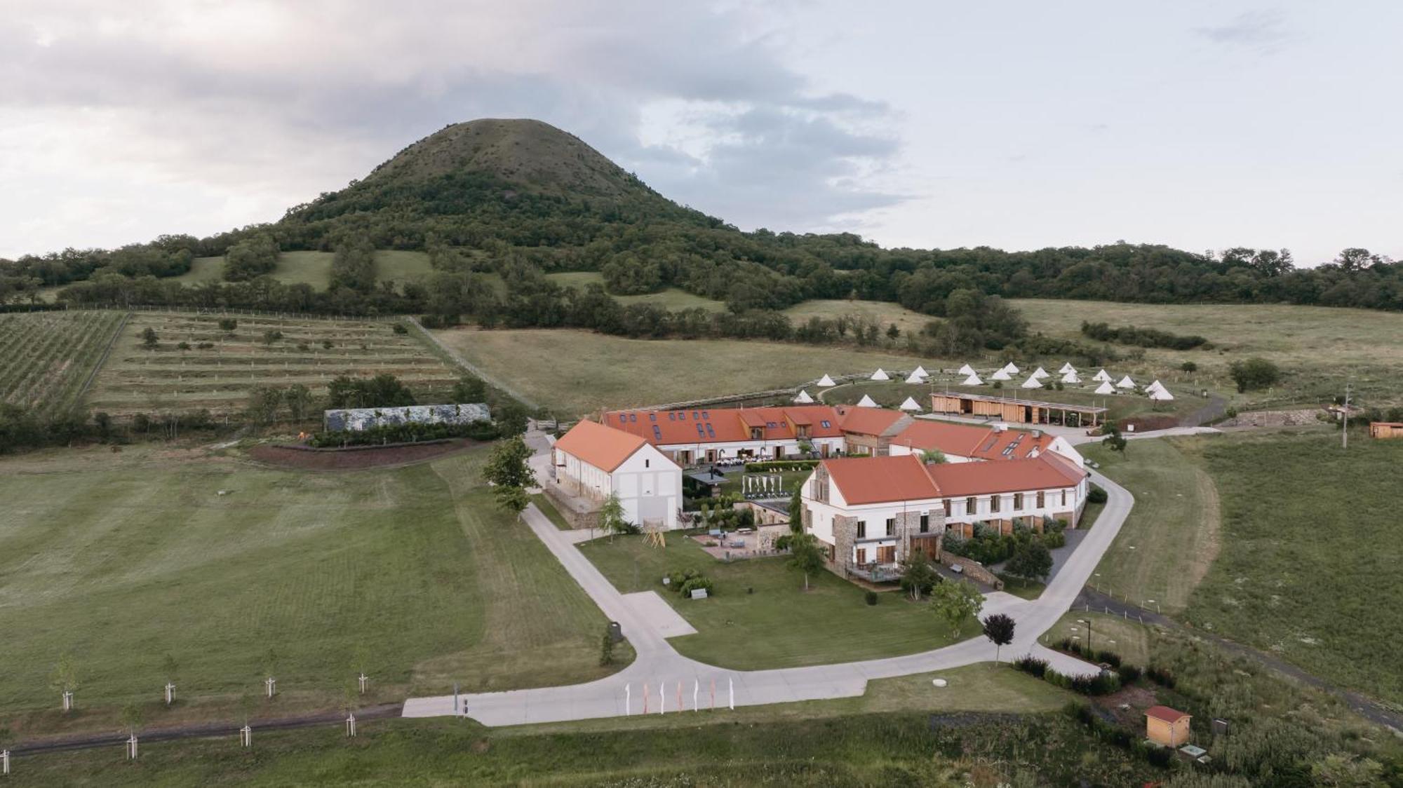 Oblik Resort Louny Eksteriør bilde