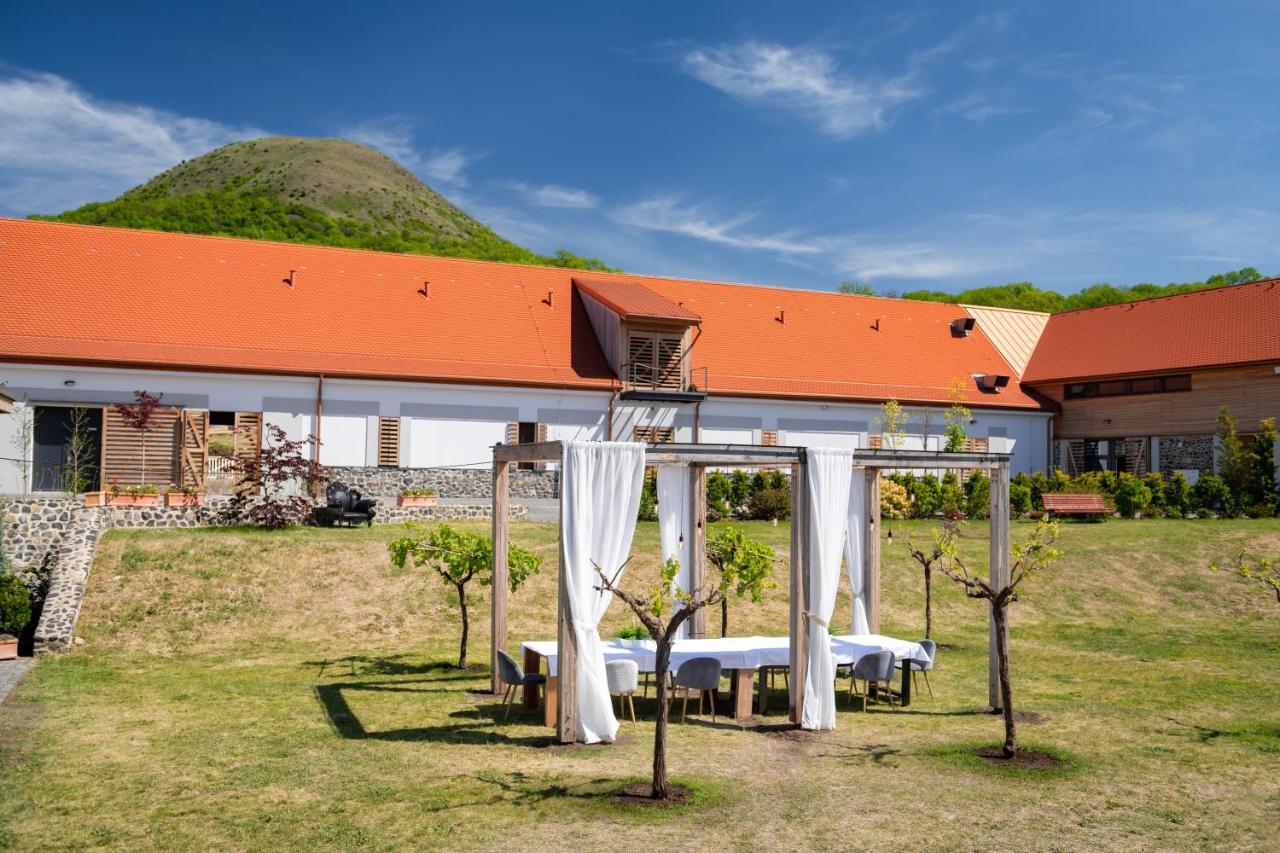 Oblik Resort Louny Eksteriør bilde